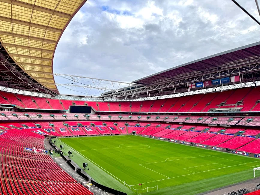 Arsenal and Atlético de Madrid Clash in Champions League Final Showdown — Environment Nature