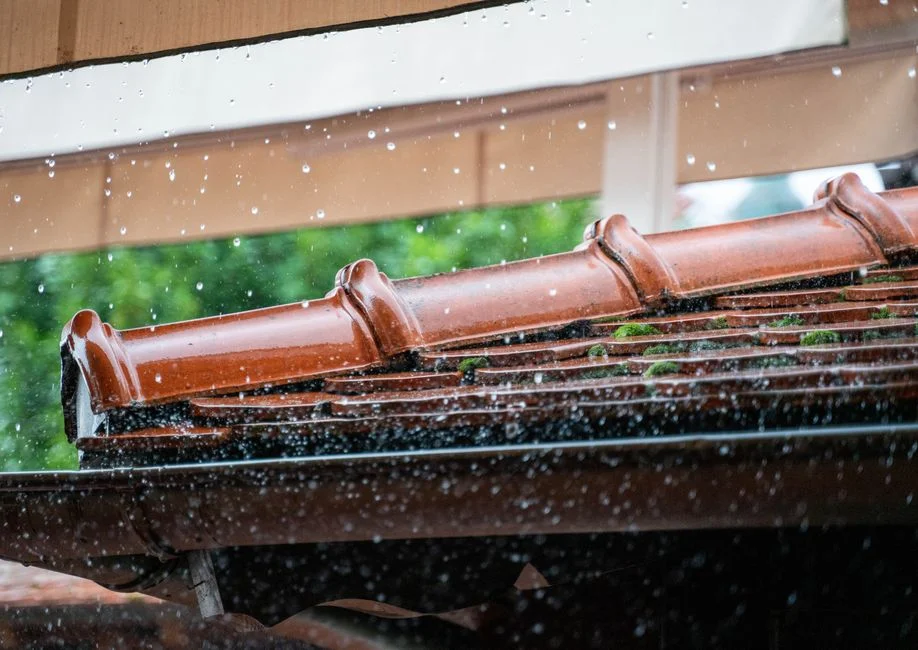 Compound Wall Collapses in Pune After Rains — 14 Vehicles Destroyed