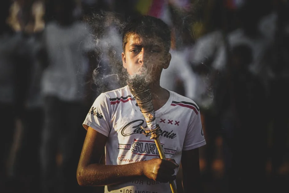 Crowds Gather for Asha Bhosle's Funeral in Mumbai — Economy Business