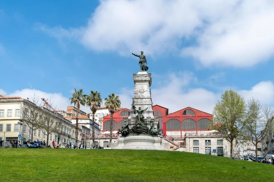 Portuguese Prosecutors Charge Nine Linked to Neo-Nazi Group