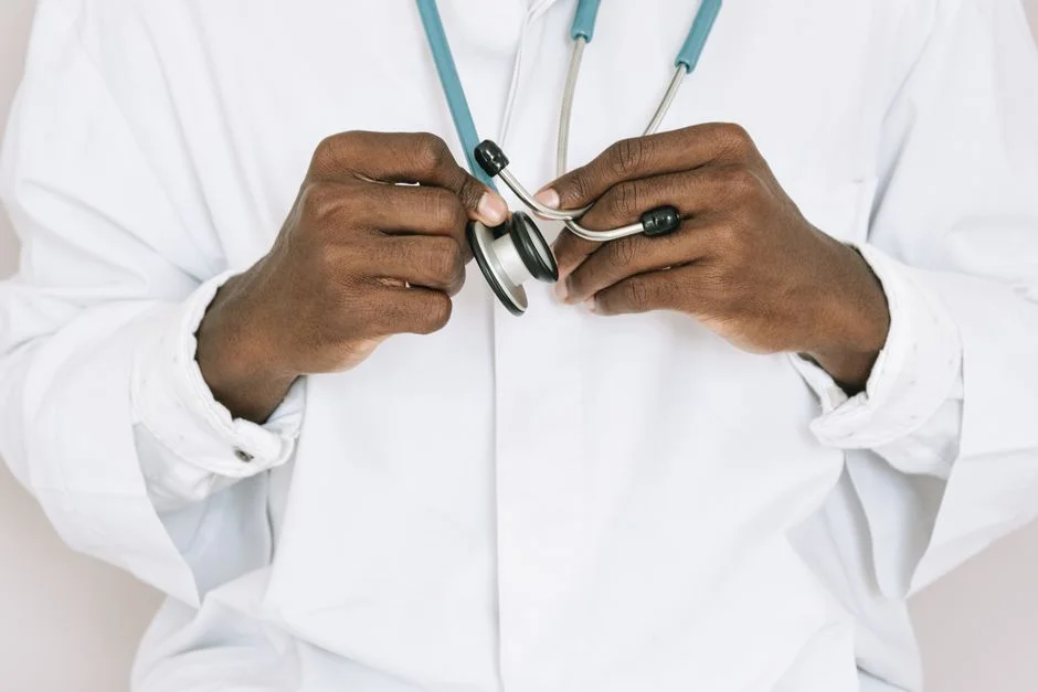 UK Health Watchdog Mandates Annual NHS Check-Ups for Women with PMOS