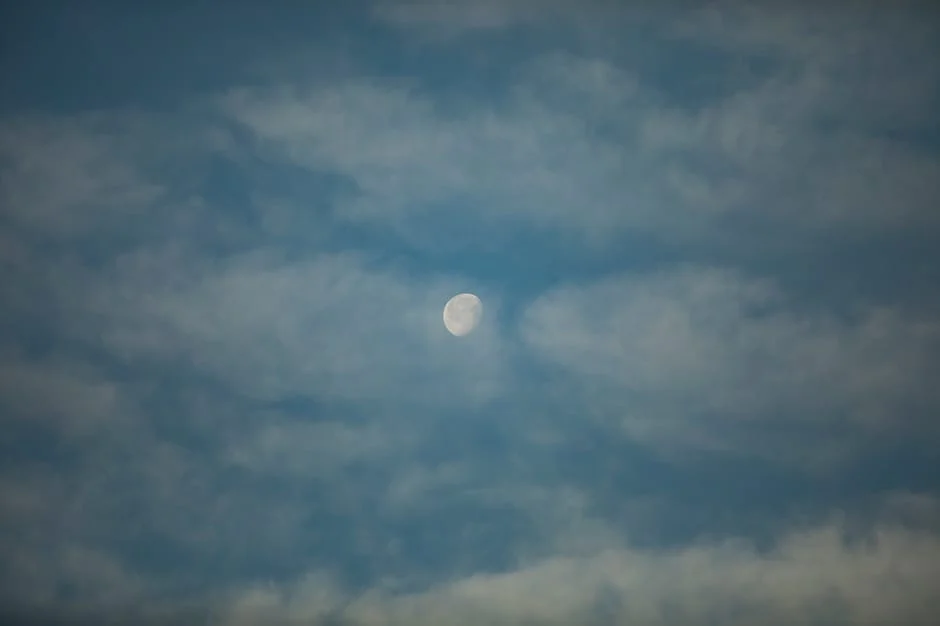 UK Set to Experience Rare Blue Moon — What to Expect This Weekend — Infrastructure Cities